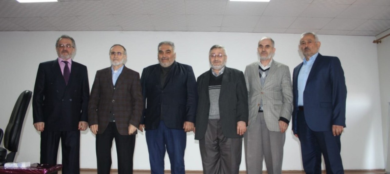 EMEKLİ OLAN DİN GÖREVLİLERİNE PLAKET VERİLDİ