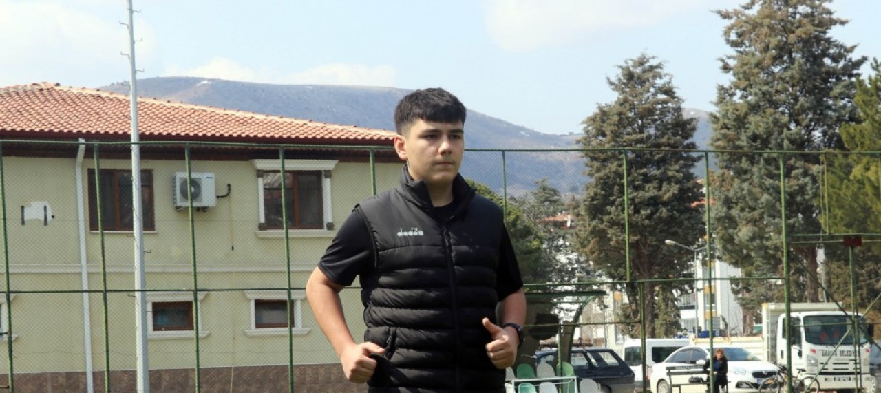 EREN BULUT PROTEZ BACAKLA İLK ANTRENMANINA ÇIKTI