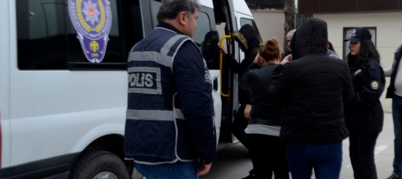 EŞ ZAMANLI FUHUŞ OPERASYONU: 6 GÖZALTI