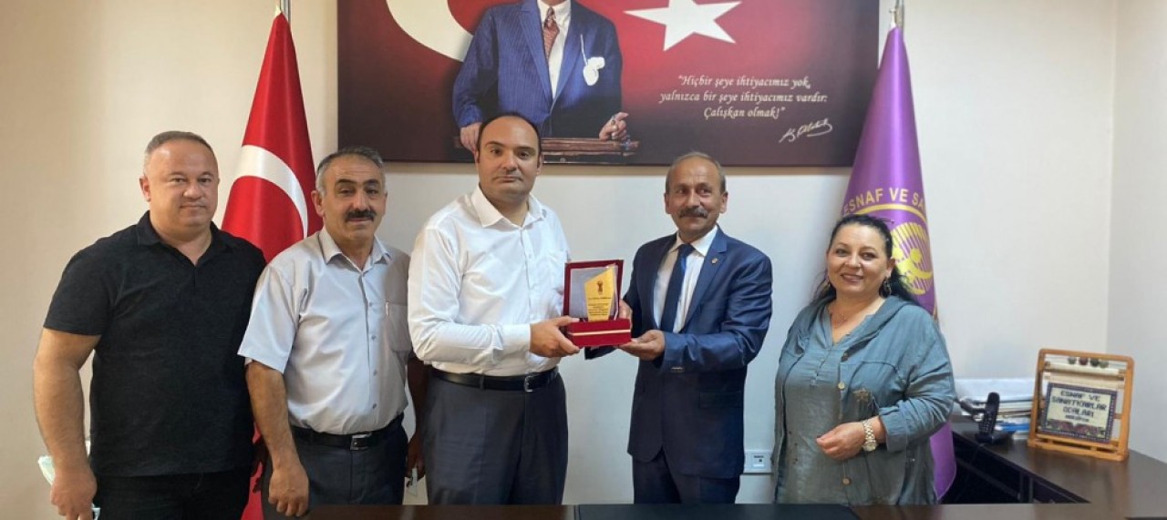 ESNAFA VEDA ETTİ
