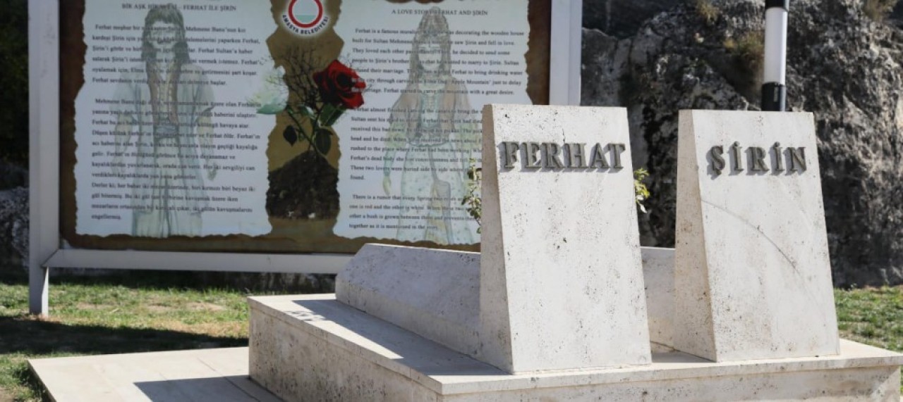 FERHAT İLE ŞİRİN AŞIKLAR MÜZESİ’NE YOĞUN İLGİ