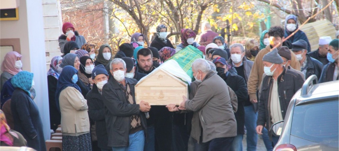 FIRTINADA HAYATINI KAYBEDEN PULUR'UN CENAZESİ AMASYA'DA DEFNEDİLDİ