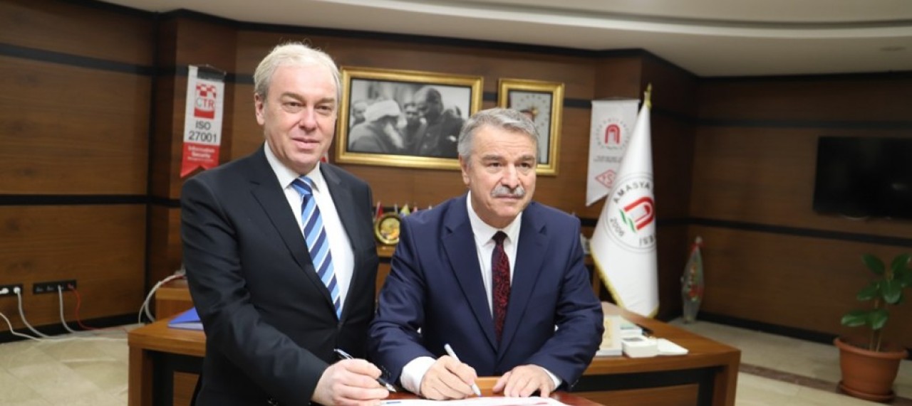 FİZYOTERAPİ TEMALI SAĞLIK BİLİMLERİ KONSORSİYUMU İMZALANDI