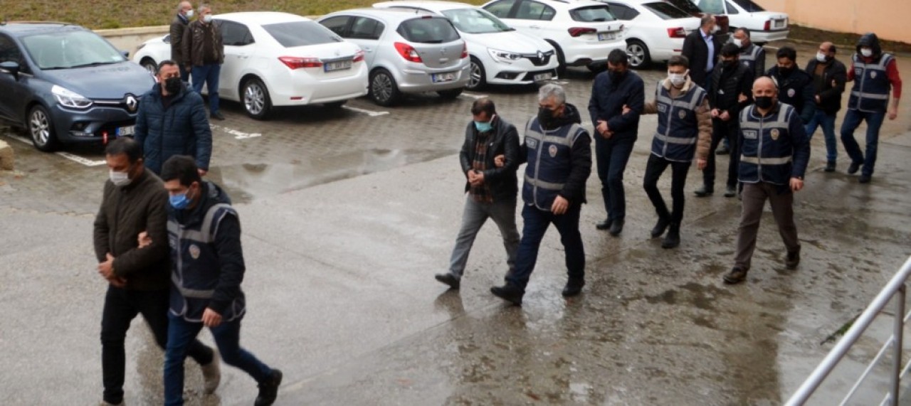 FUHUŞ OPERASYONUNDA 5 TUTUKLAMA