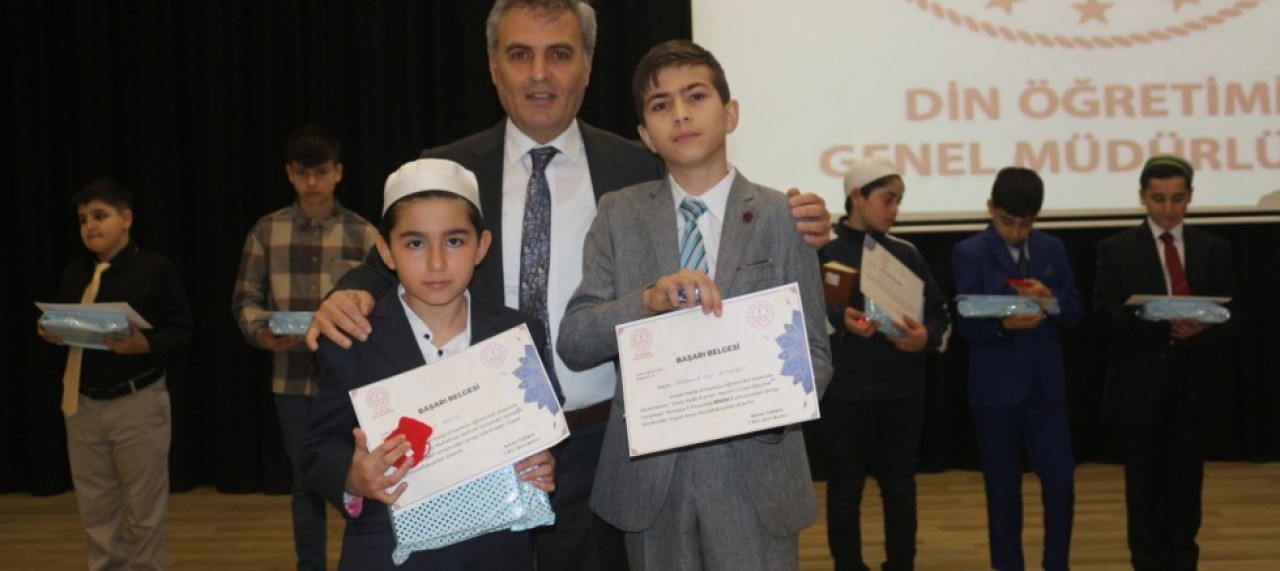 GENÇ HAFIZLIK YARIŞMASINDA SULUOVALI HAFIZLAR 3 DERECE ELDE ETTİ