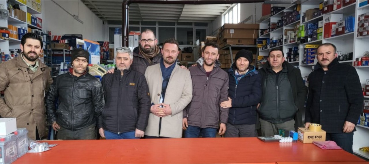 GENÇ VE EKİBİ SAHADA