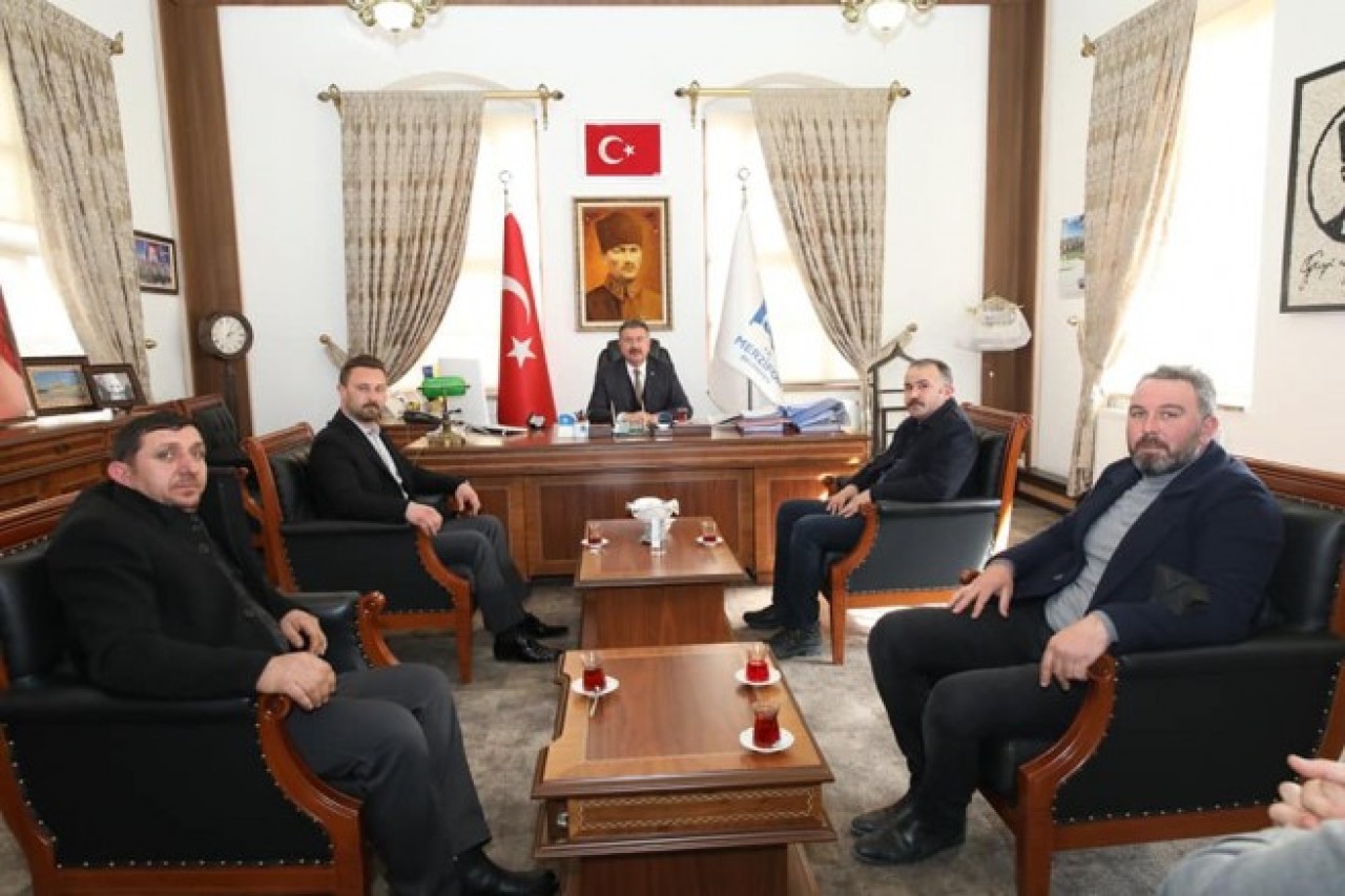 GENÇ VE YÖNETİMİNDEN BAŞKAN KARGI’YA ZİYARET