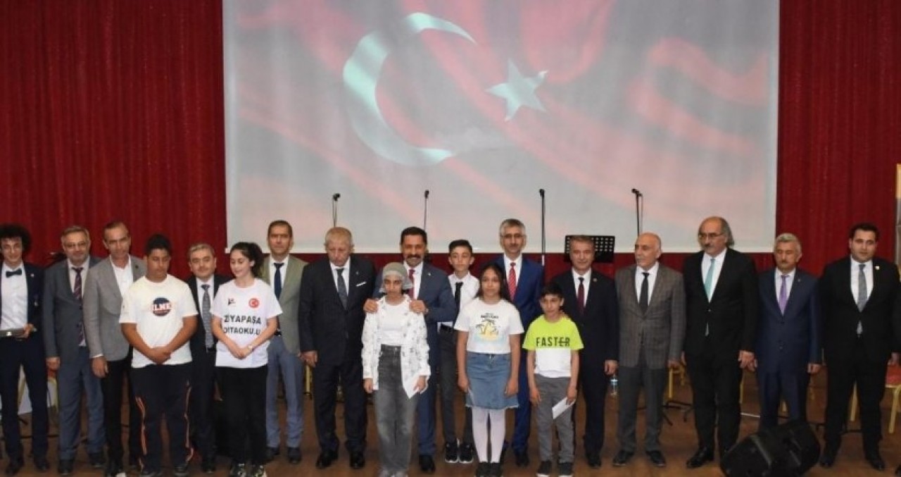 GENÇ YENETEKLER ÖDÜLLERİNİ ALDILAR