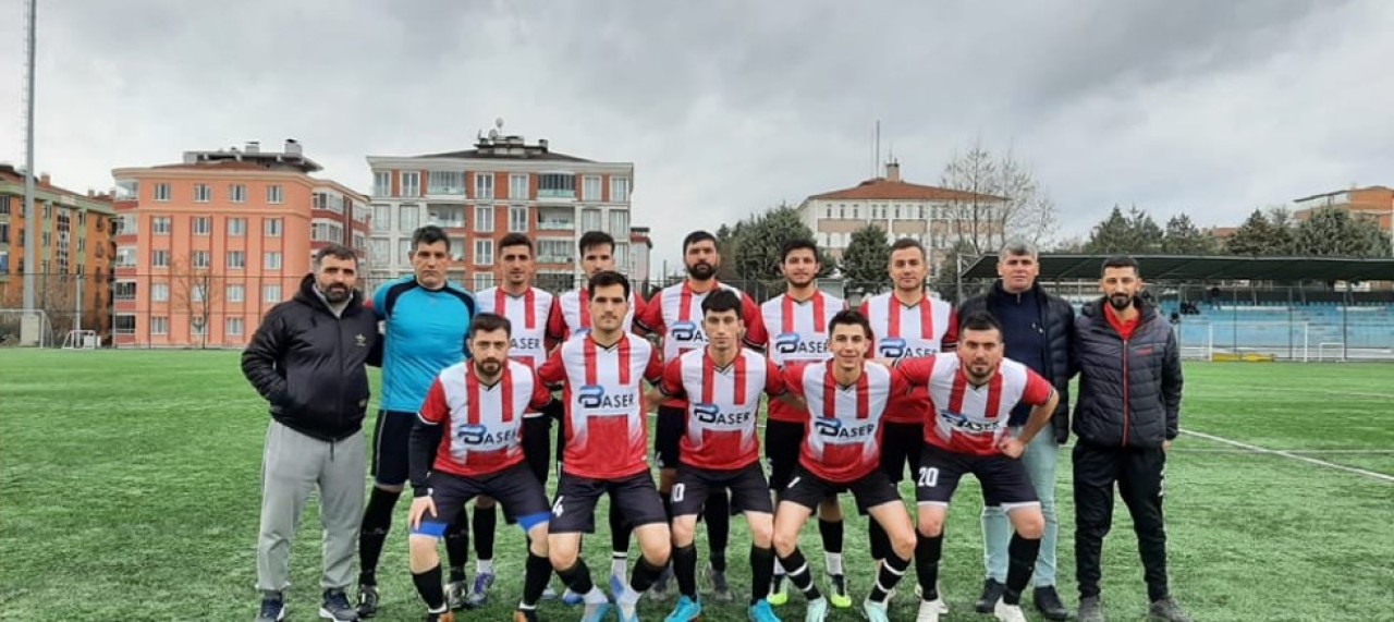 GENÇLER, HAKEME TAKILDI