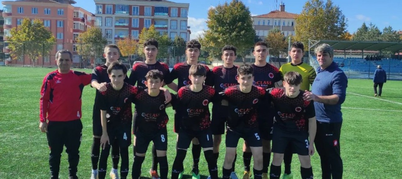 GENÇLER’İN BİLEĞİ BÜKÜLMÜYOR