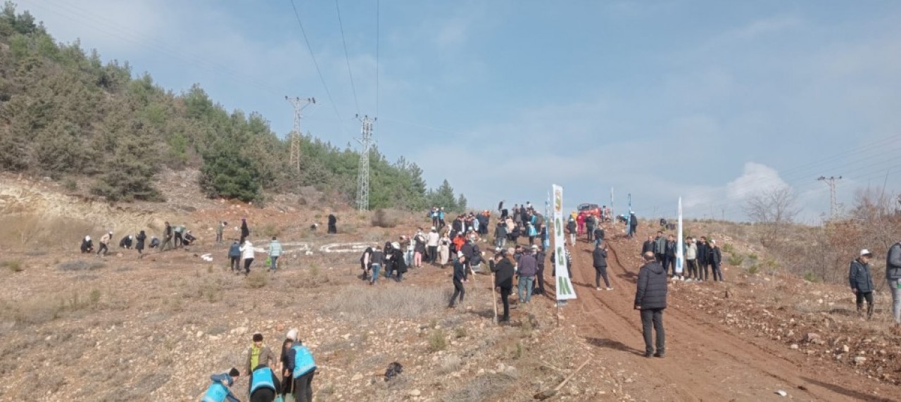 GENÇLER TÜRKİYE YÜZYILINA NEFES OLDULAR