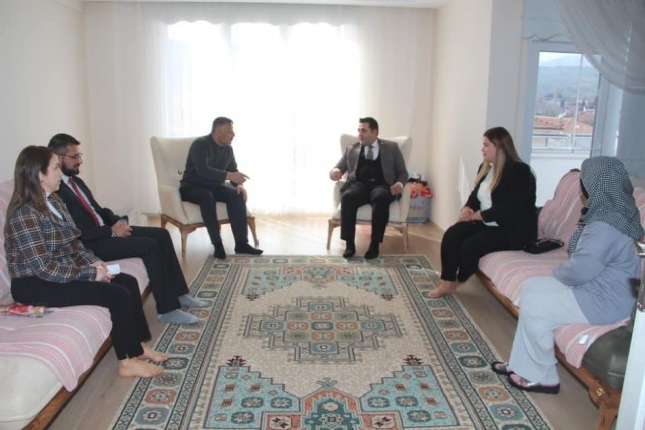 GÖKCECİK, DEPREMZEDE AİLELERİ ZİYARET ETTİ