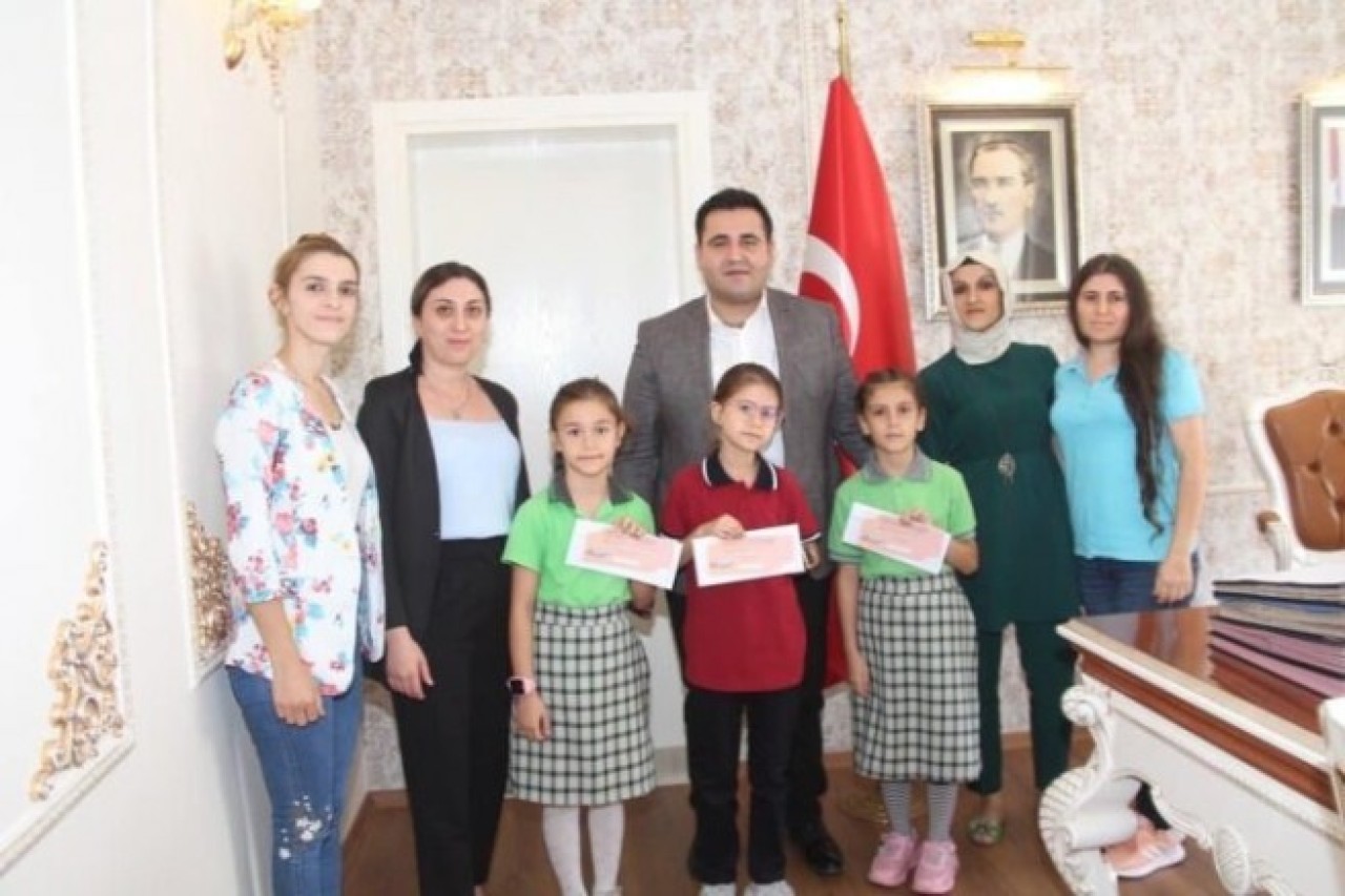 GÖKCECİK’TEN EN  ÇOK KİTAP OKUYAN ÖĞRENCİLERE HEDİYE