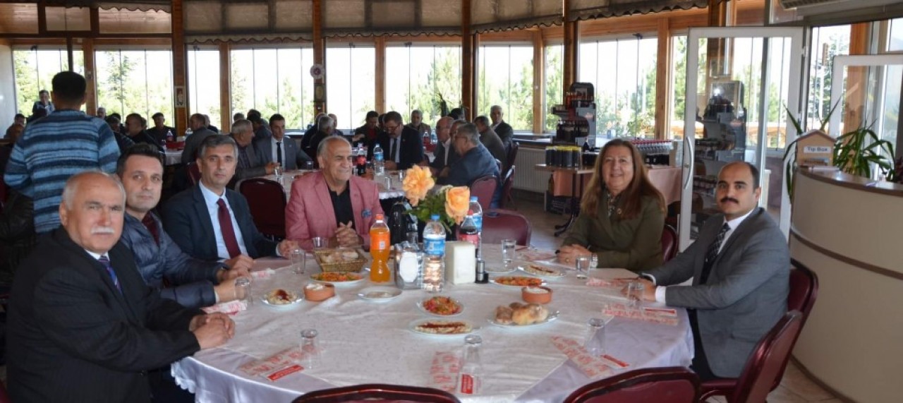 GÜMÜŞHACIKÖY KENT KONSEYİ TOPLANTISI YAPILDI