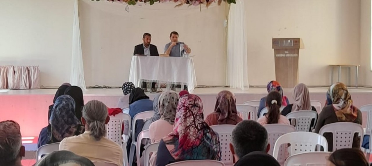 HAFIZ ADAYLARI VE VELİLERİYLE BİR ARAYA GELDİLER