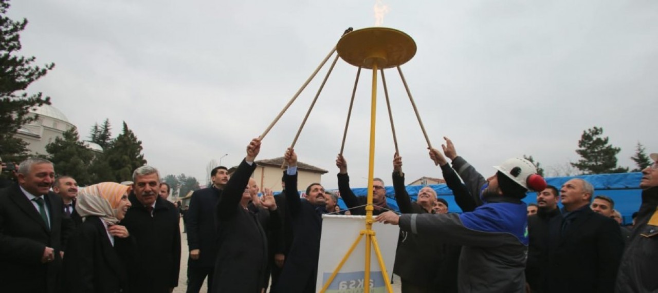 HAMAMÖZÜ DOĞALGAZA KAVUŞTU