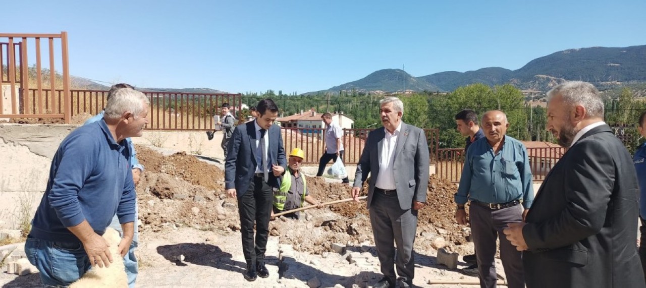 HAMAMÖZÜ’NDE DOĞALGAZ YAPIMI ÇALIŞMASI BAŞLADI