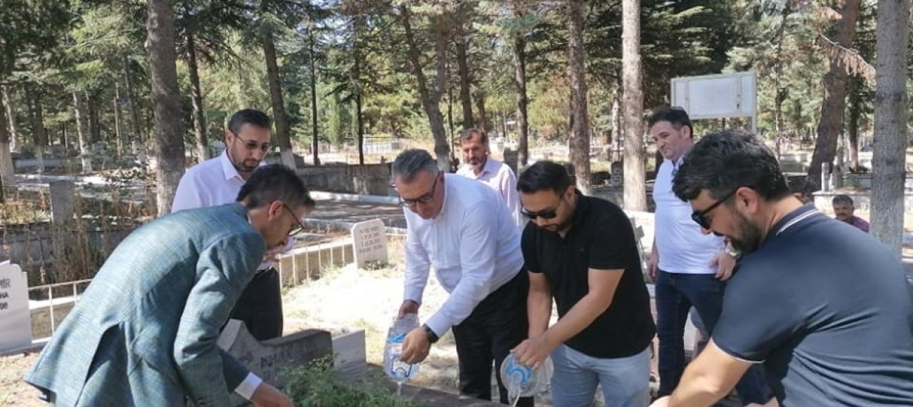 HAMZA DEMİR, DUALARLA ANILDI