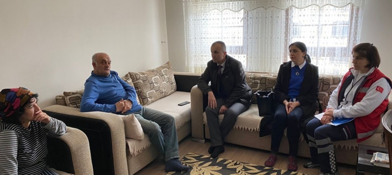 HANE ZİYARETLERİNE DEVAM EDİYORLAR