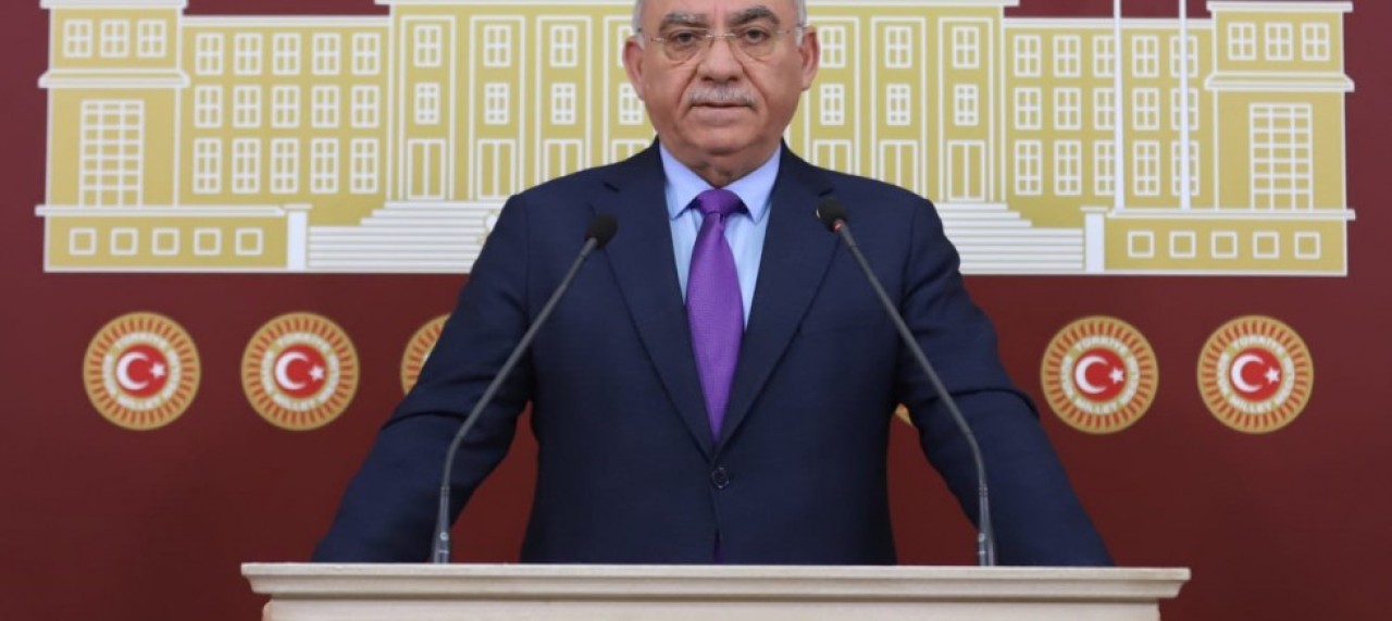HANGİ LAFINA İNANALIM SENİN!