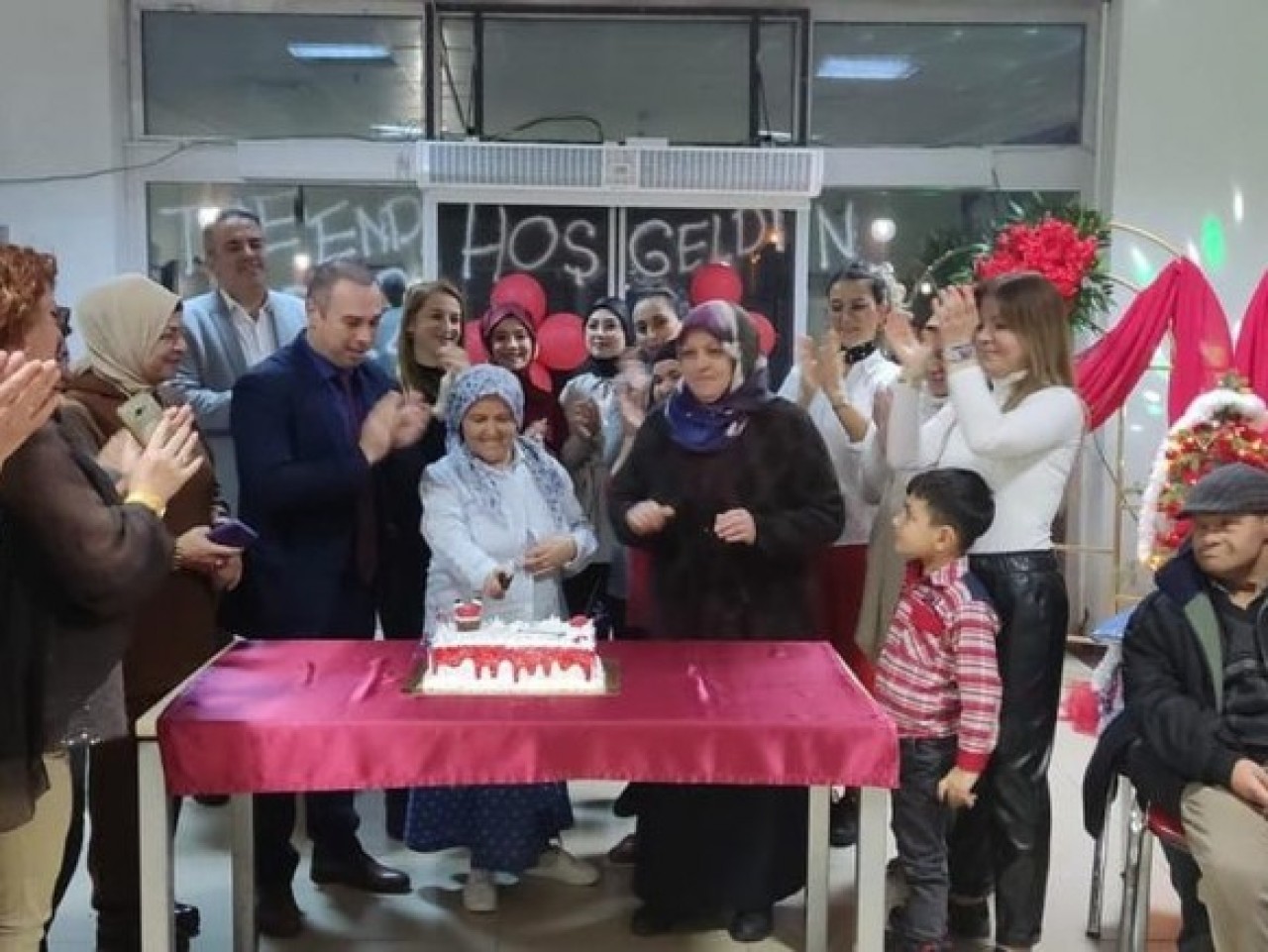 HASTALARA YIL SONU MORAL ETKİNLİĞİ DÜZENLENDİ