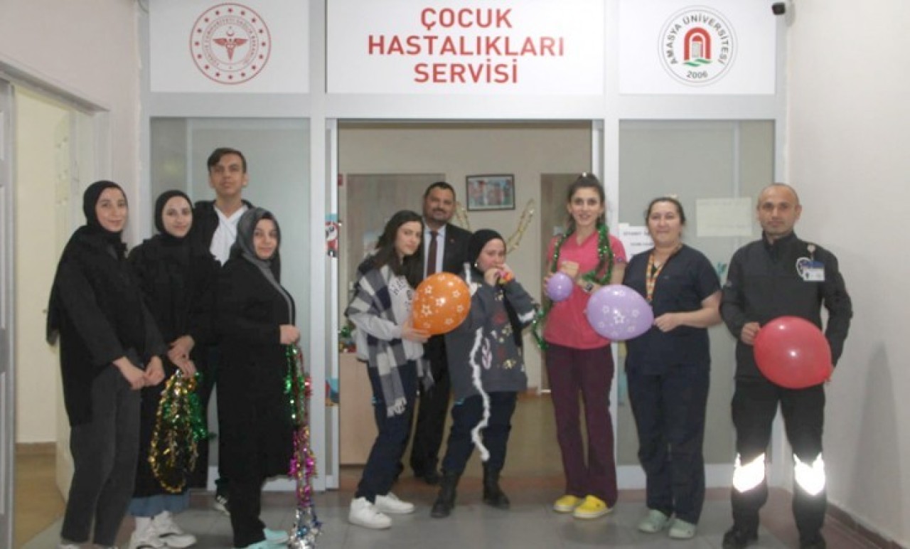 HASTANE DEPREMZEDE ÇOCUKLAR İÇİN SÜSLENDİ