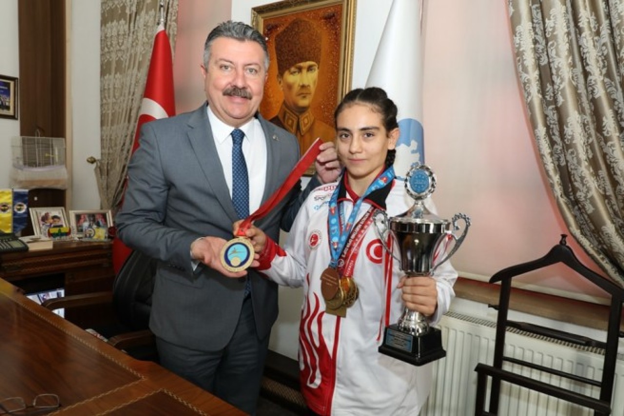HEDEFİ DÜNYA ŞAMPİYONLUĞU