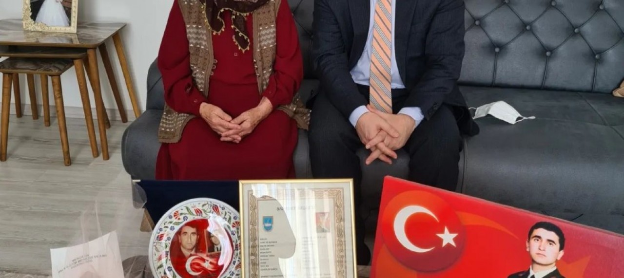 HEM YÖNETİMİNDEN ŞEHİT AİLESİNE ZİYARET