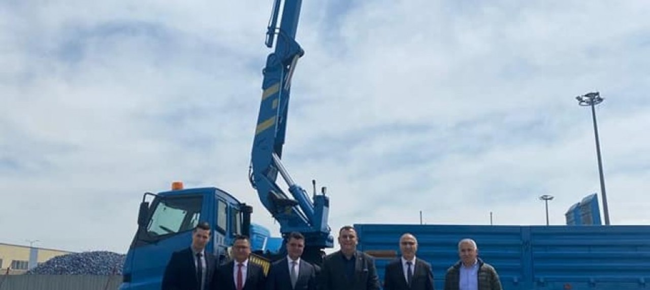 İBB’DEN HİBE VİNÇ KAMYONU