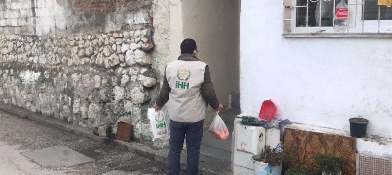 İHH 300 AİLEYE YARDIM ULAŞTIRDI