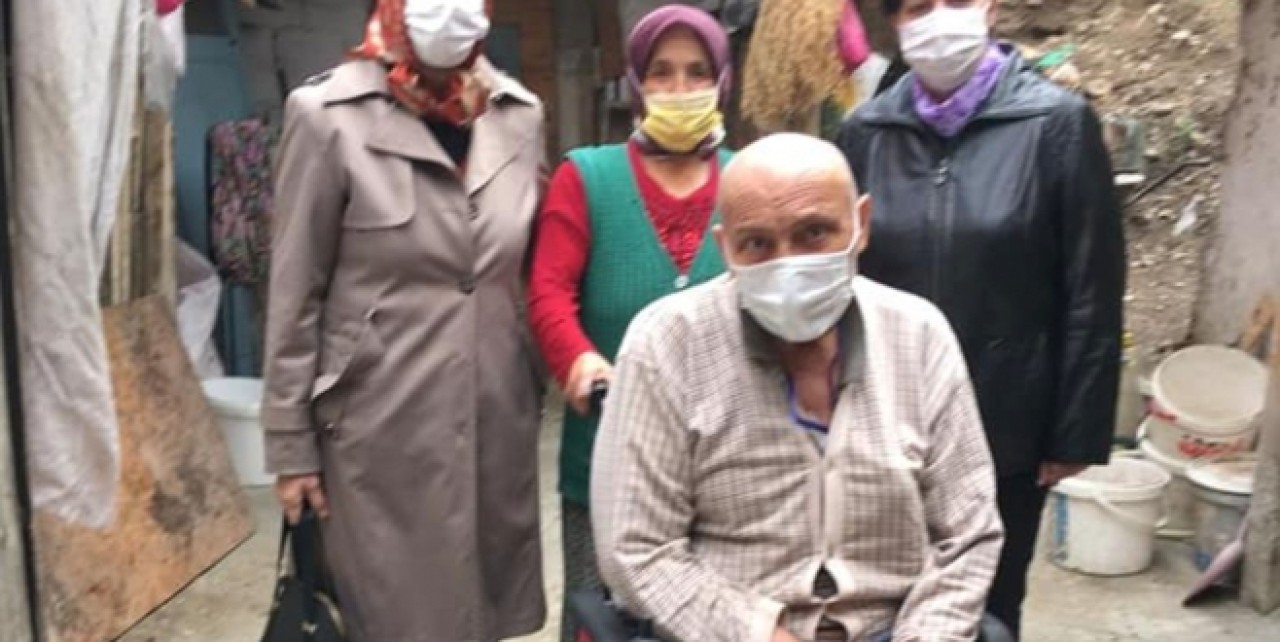 İHTİYAÇ SAHİPLERİNE YARDIMELİ UZATMAYA DEVAM EDİYORLAR