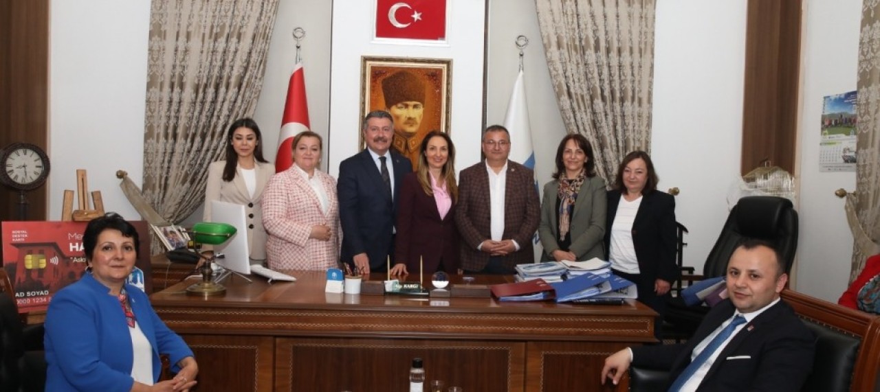 ‘İKTİDARIMIZDA KADINA YÖNELİK ŞİDDETİ TAMAMEN DURDURACAĞIZ’