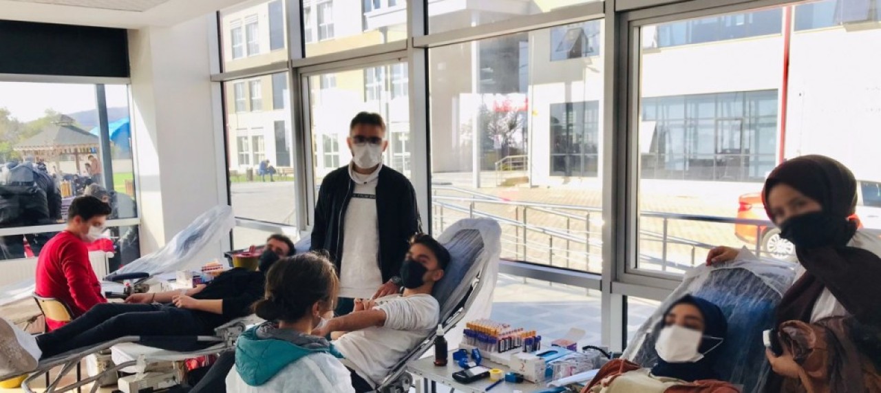 İKTİSADİ VE İDARİ BİLİMLER FAKÜLTESİ’NDEN KAN BAĞIŞI