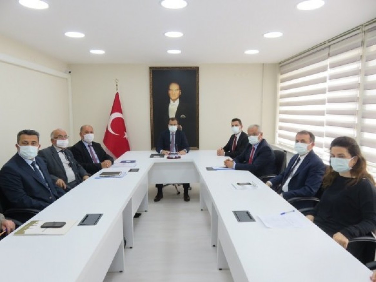 İLÇEDEKİ YATIRIMLAR DEĞERLENDİRİLDİ