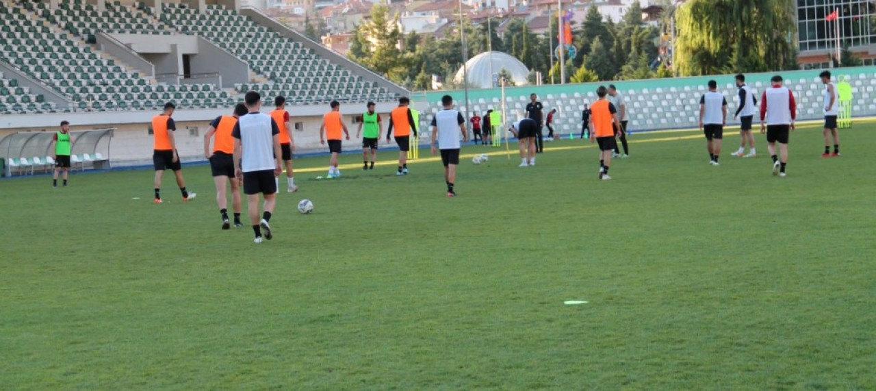 İLK MAÇI İÇEL DEPLASMANINDA