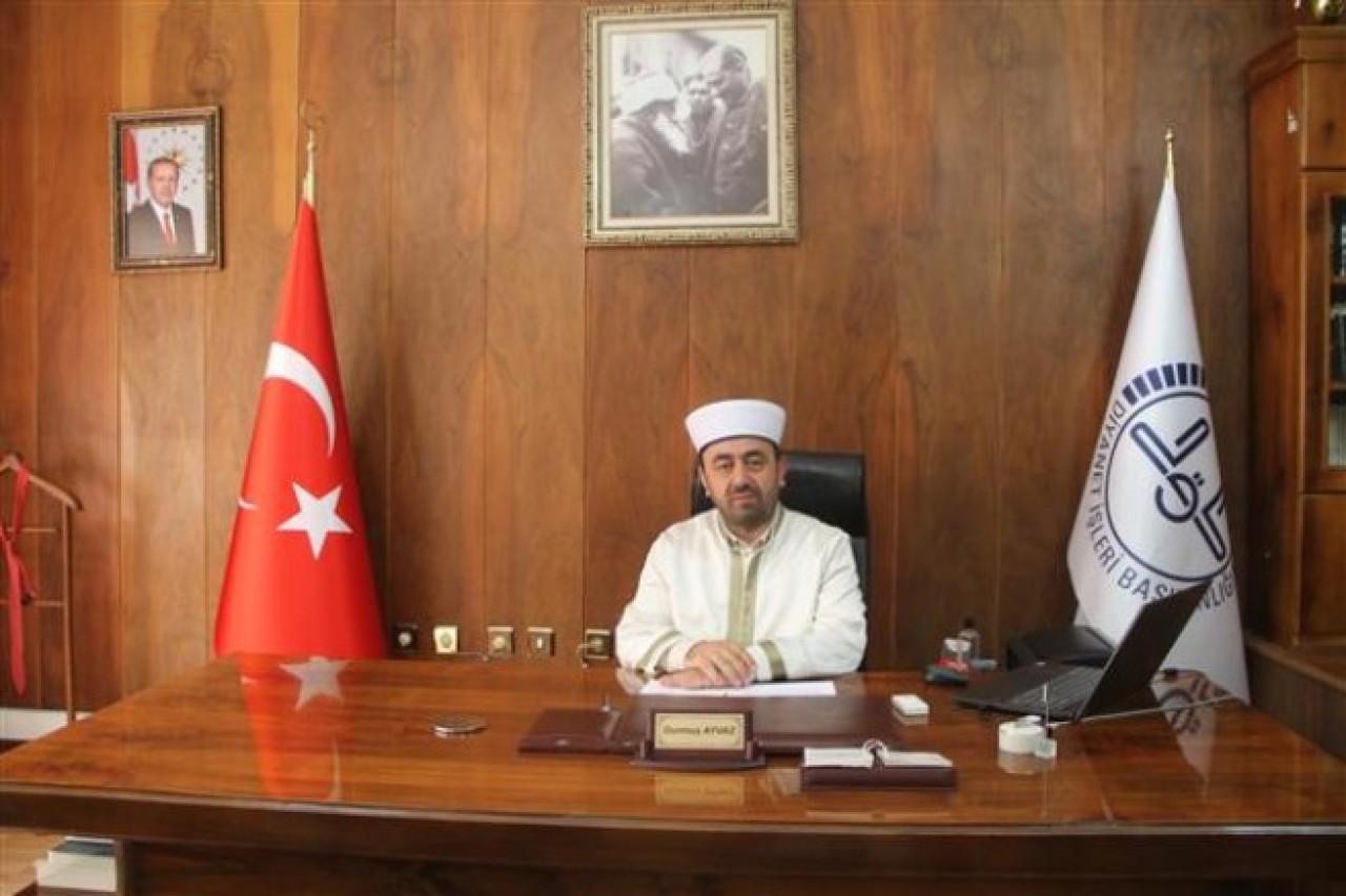 İSLAM CEMİYETİ, CAMİ EKSENİNDE DEVERAN ETMİŞTİR