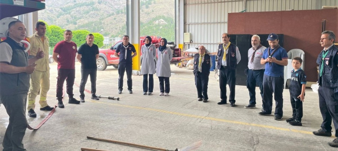 İZCİLER YANGINLA MÜCADELE İÇİN EĞİTİM ALDI