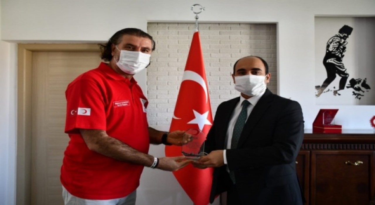 İZMİR’DEN AMASYA’YA UZANAN GÖNÜLLÜLÜK KÖPRÜSÜ HAREKETİ