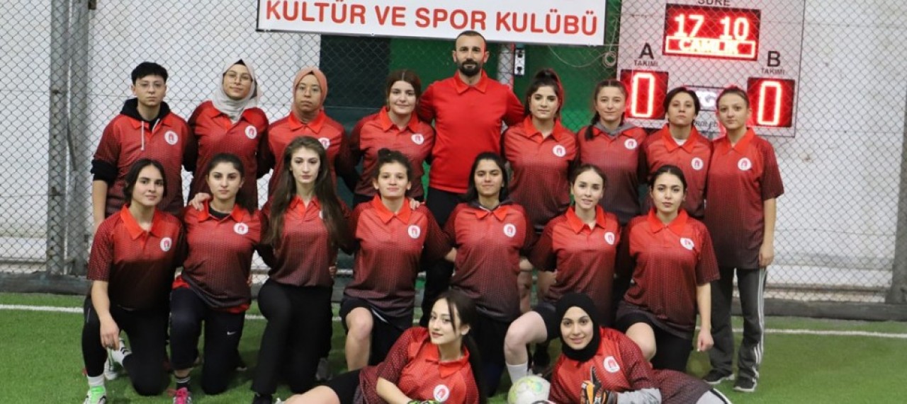 KADIN FUTBOL TAKIMI 3. LİG YOLUNDA ÇALIŞMALARINA BAŞLADI