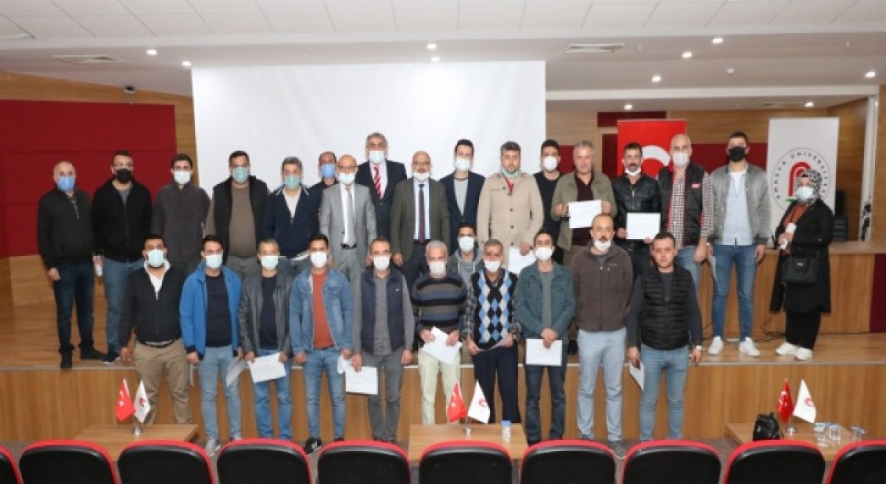 KALORİFER ATEŞÇİLERİ SERTİFİKALARINI ALDILAR
