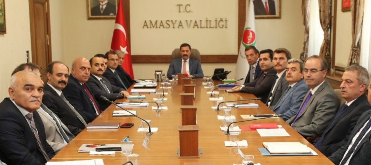 KAMU HİZMETLERİ MASAYA YATIRILDI