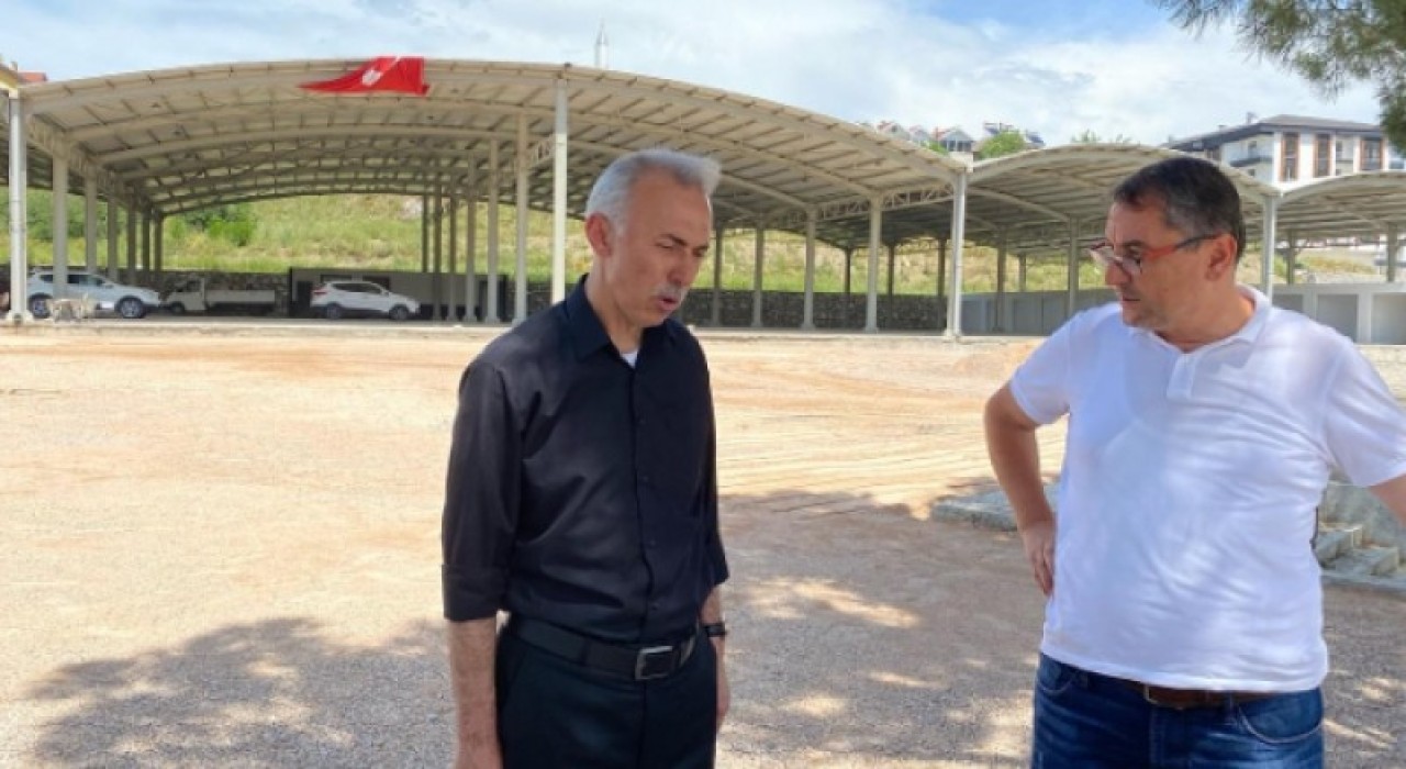 KAPALI PAZAR YERİ GÜN SAYIYOR