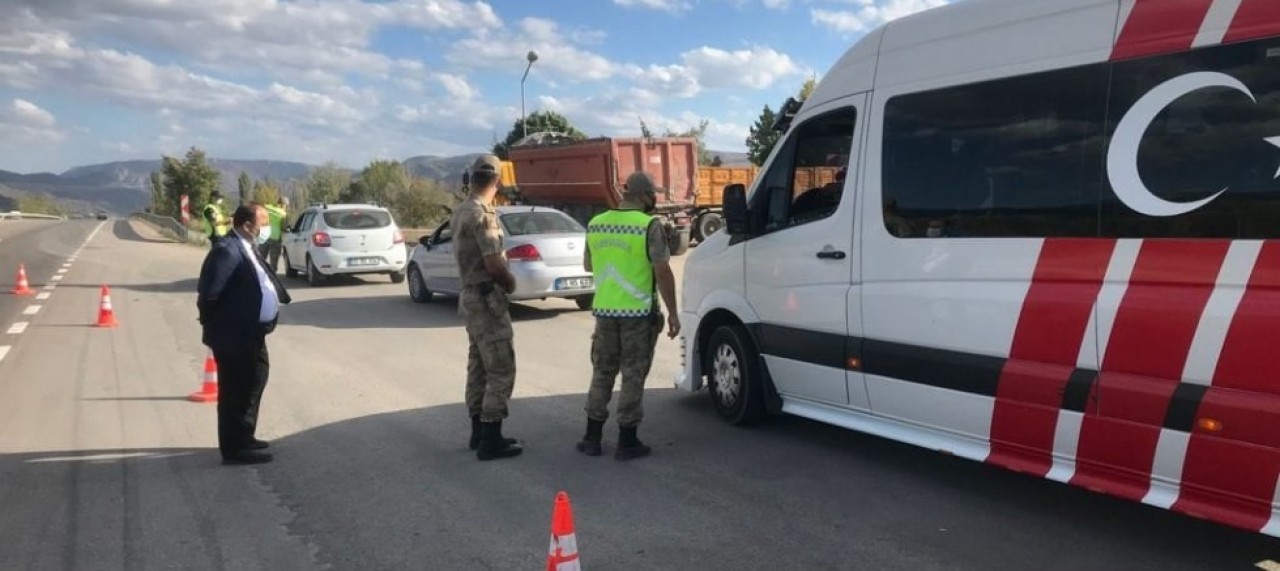 KAYMAKAM ŞEN, KONTROL NOKTALARINDA DENETLEMELERDE BULUNDU
