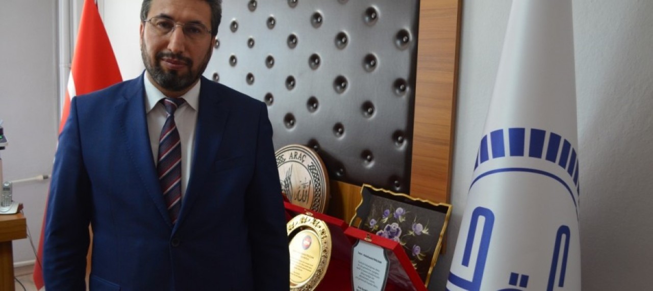 “KELİME-İ ŞEHÂDET, İMANIN  ÖZÜ ve İSLAM'IN İLK ŞARTIDIR”