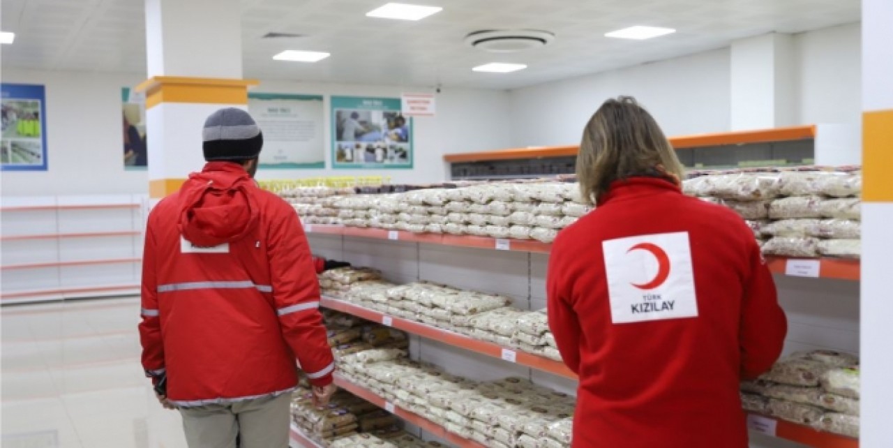 KIZILAY DEPREM BÖLGESİNDE SOSYAL MARKETLER AÇIYOR