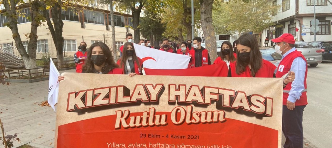 KIZILAY HAFTASINI KUTLUYOR