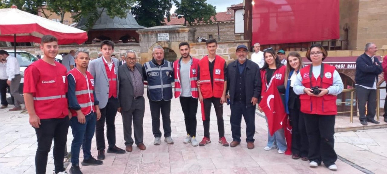 KIZILAY MEYDANDAKİ YERİNİ ALDI