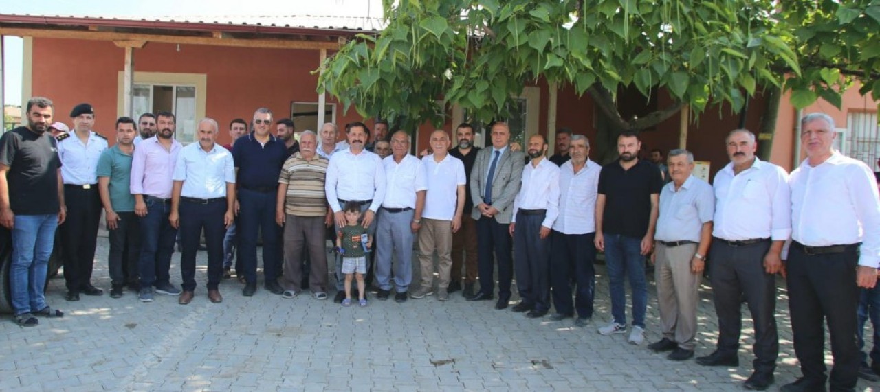 KÖYLÜNÜN SORUNLARINI DİNLEDİLER