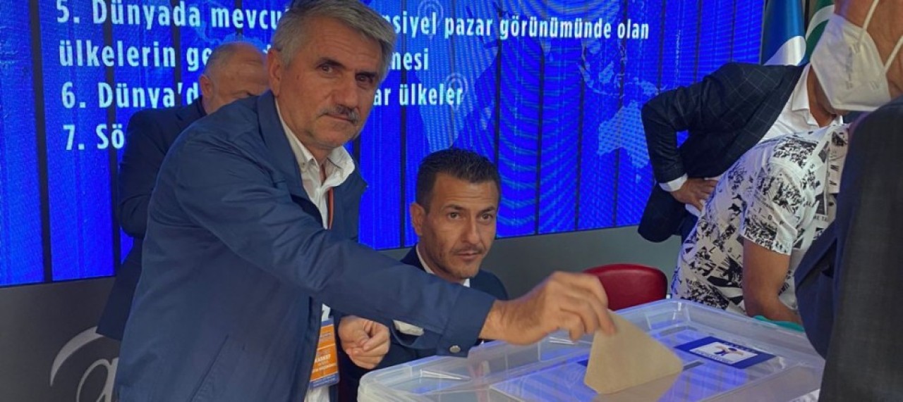 KÜÇÜKÖNER YÖNETİME GİRMEYİ BAŞARDI