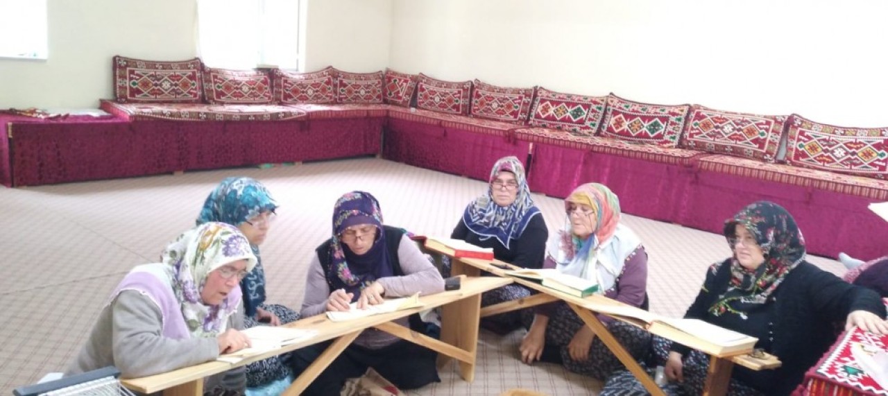 KUR’AN KURSLARINA YETİŞKİNLERDEN YOĞUN İLGİ